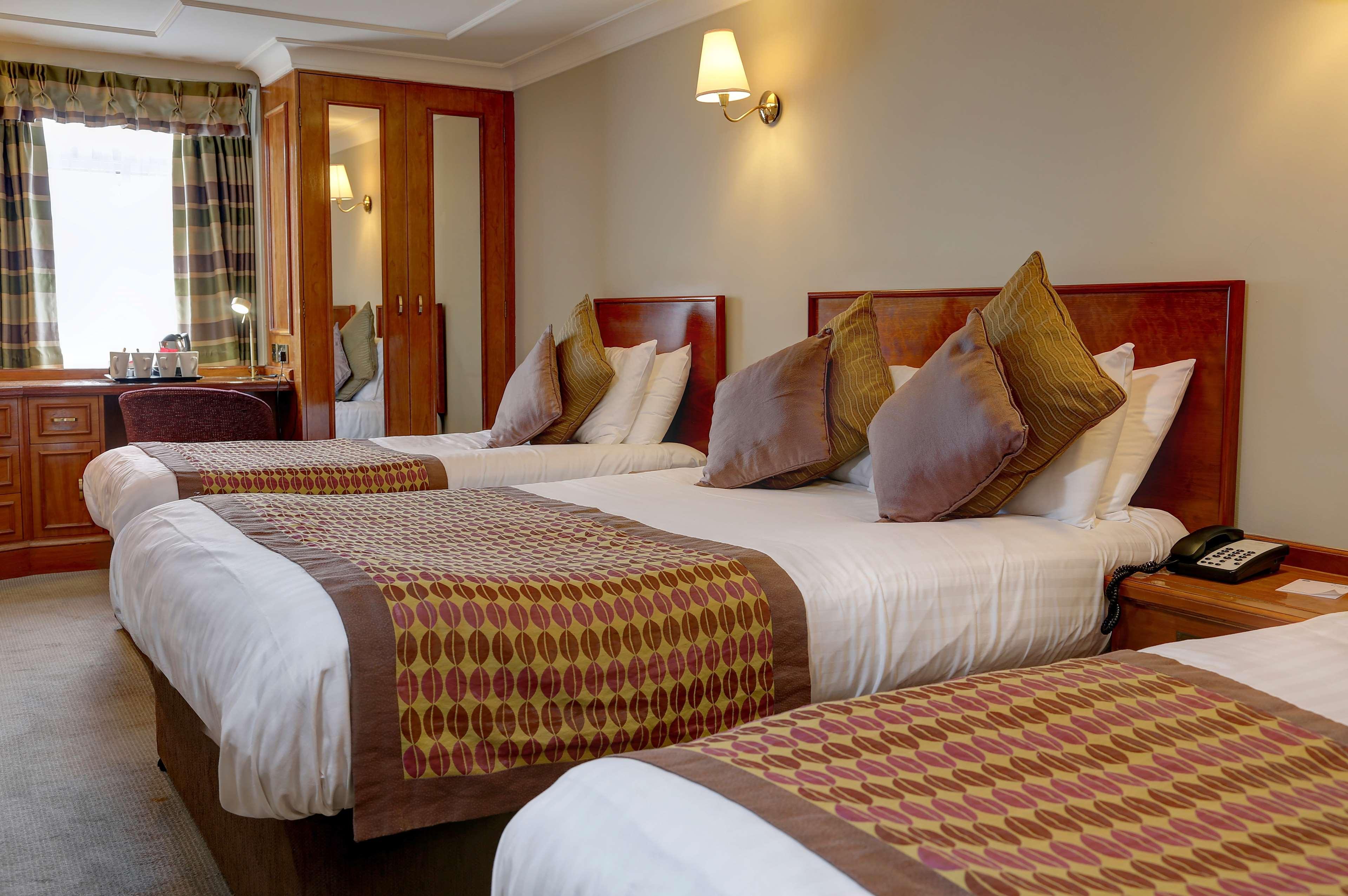 Best Western Plus Pinewood Manchester Airport-Wilmslow Hotel Exterior photo