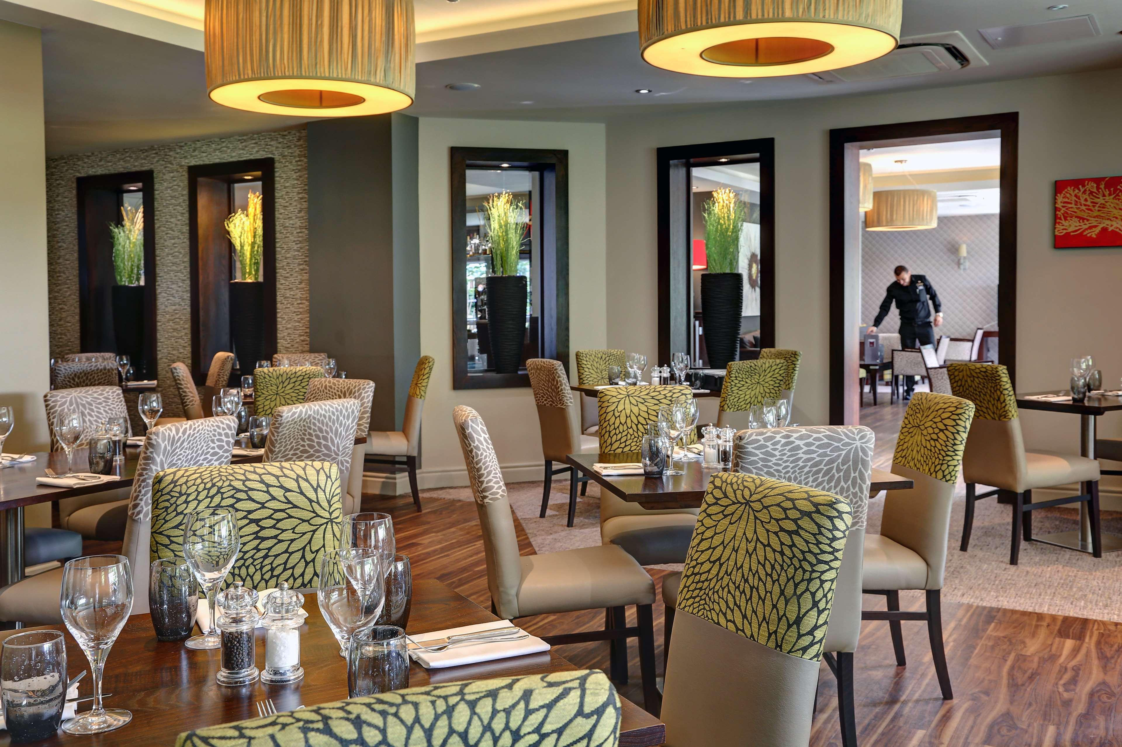 Best Western Plus Pinewood Manchester Airport-Wilmslow Hotel Exterior photo