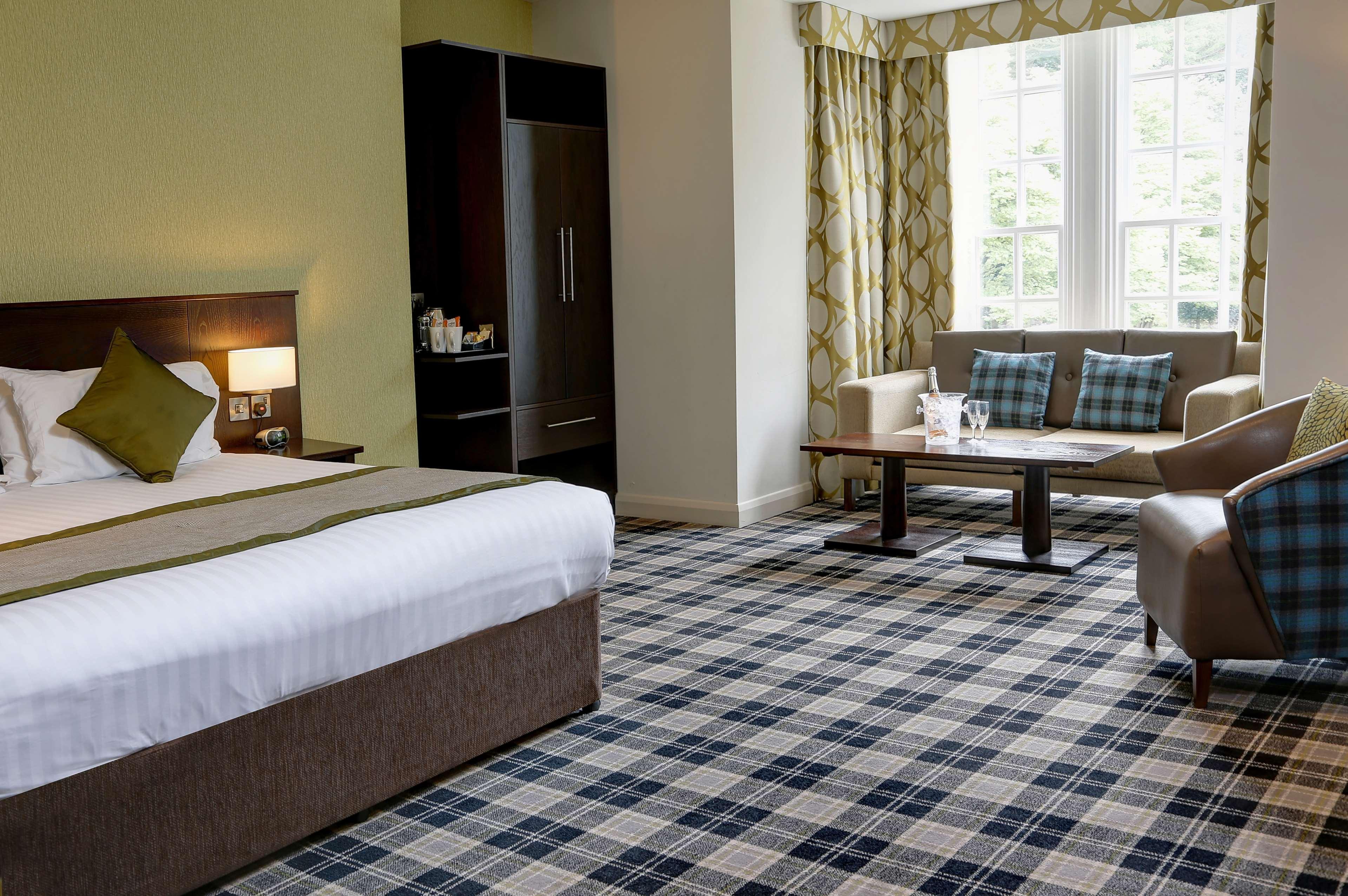 Best Western Plus Pinewood Manchester Airport-Wilmslow Hotel Exterior photo