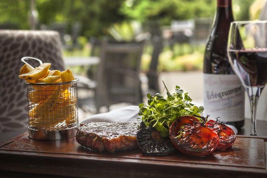 Best Western Plus Pinewood Manchester Airport-Wilmslow Hotel Exterior photo