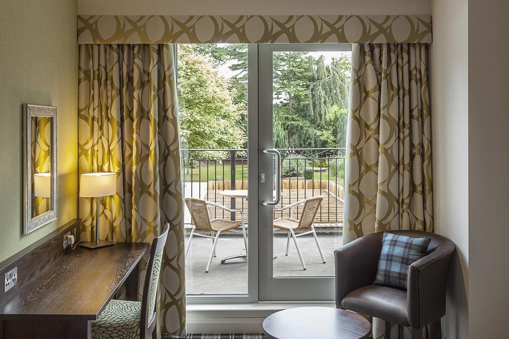Best Western Plus Pinewood Manchester Airport-Wilmslow Hotel Exterior photo