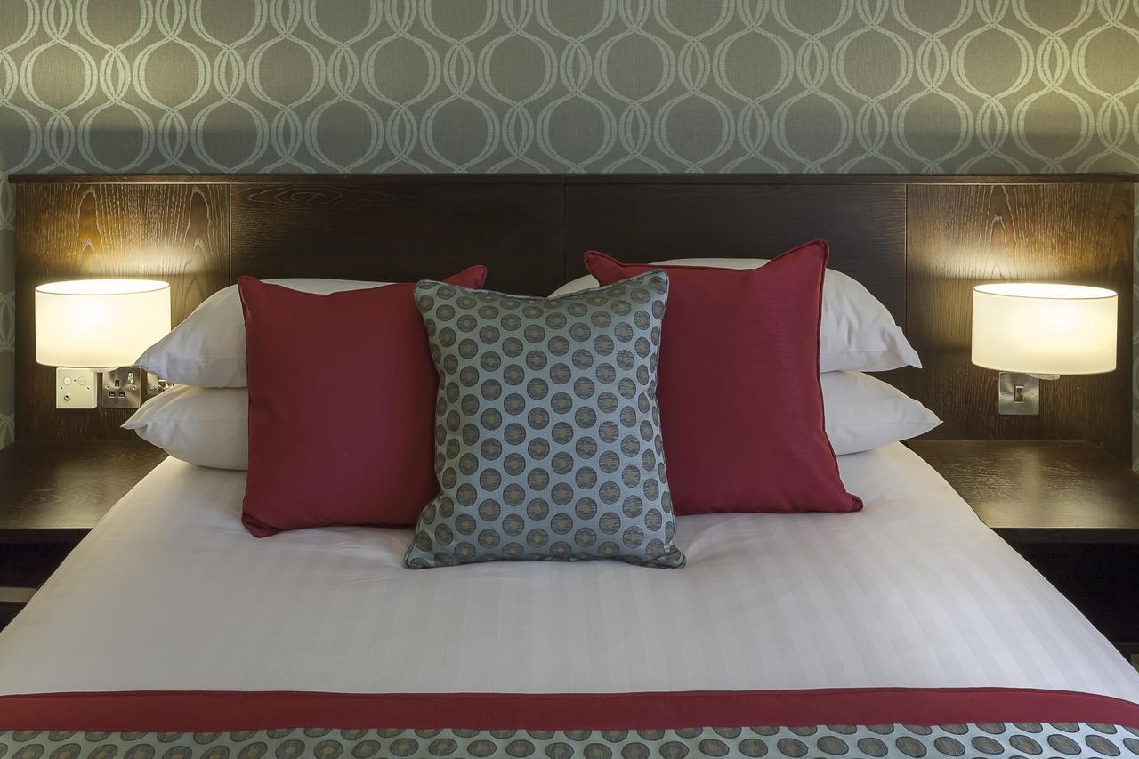 Best Western Plus Pinewood Manchester Airport-Wilmslow Hotel Exterior photo