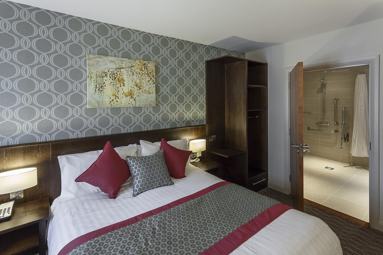 Best Western Plus Pinewood Manchester Airport-Wilmslow Hotel Exterior photo